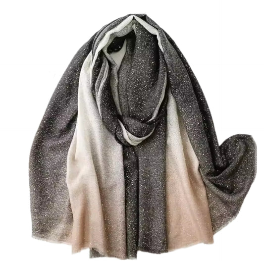 https://www.amodeyah.com/cn/shop/files/Sparkle Glitter Hijab – Ombré Charcoal to Beige.jpg
